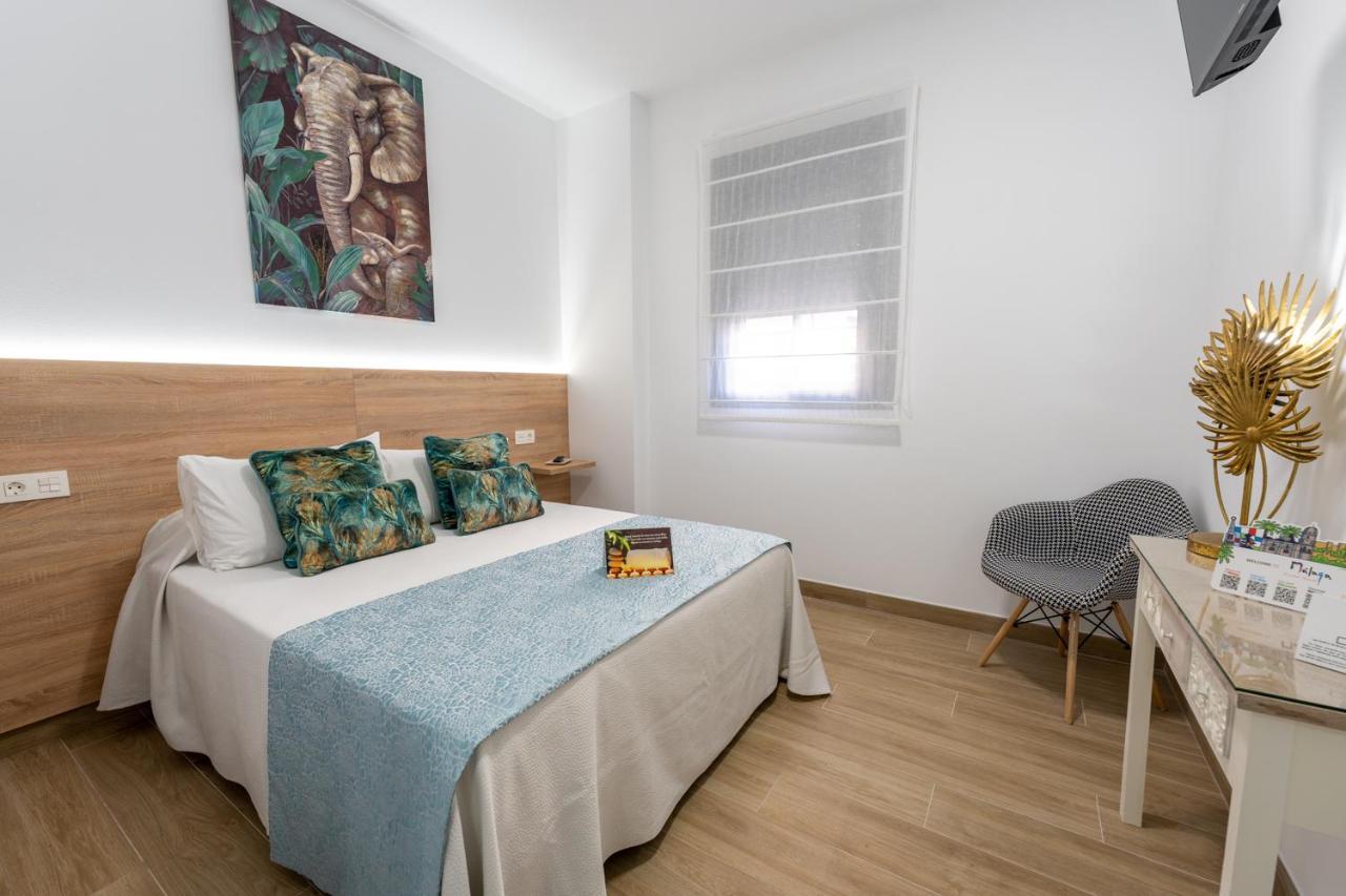 Hostal Romerito Malaga Exterior photo